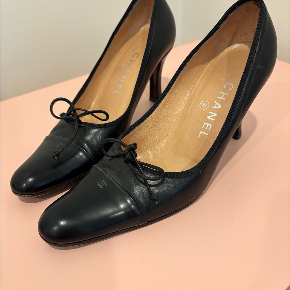 Chanel Black Leather Bow Pump -  size 36.5
